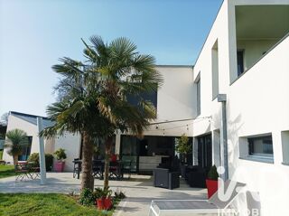  Villa � vendre 6 pi�ces 165 m�