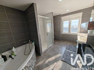  Appartement � vendre 5 pi�ces 136 m�