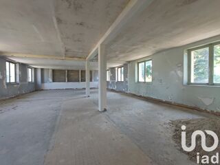  Immeuble � vendre 630 m�