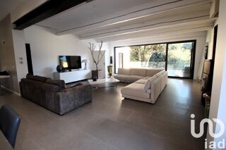  Maison  vendre 6 pices 235 m