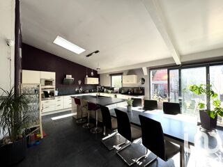  Maison  vendre 4 pices 190 m