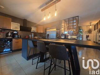  Maison  vendre 6 pices 210 m