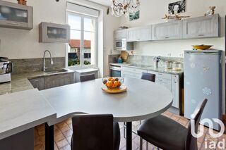  Maison � vendre 7 pi�ces 210 m�