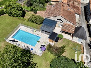  Maison  vendre 15 + pices 360 m