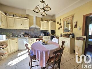  Maison  vendre 8 pices 220 m