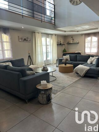  Maison � vendre 8 pi�ces 214 m�