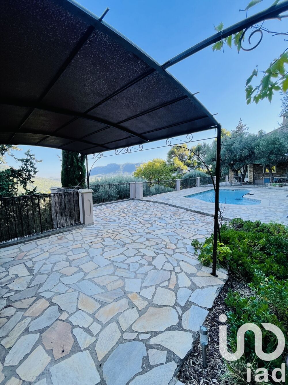  vendre  Maison Le Revest-les-Eaux (83200)