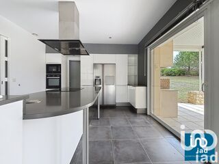  Villa � vendre 10 pi�ces 180 m�