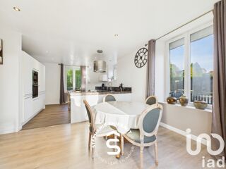  Maison � vendre 9 pi�ces 245 m�