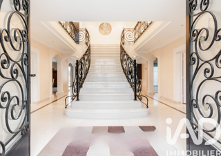  Maison � vendre 15 + pi�ces 740 m�