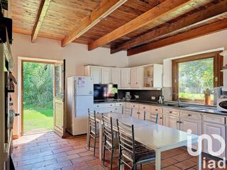  Maison  vendre 8 pices 211 m