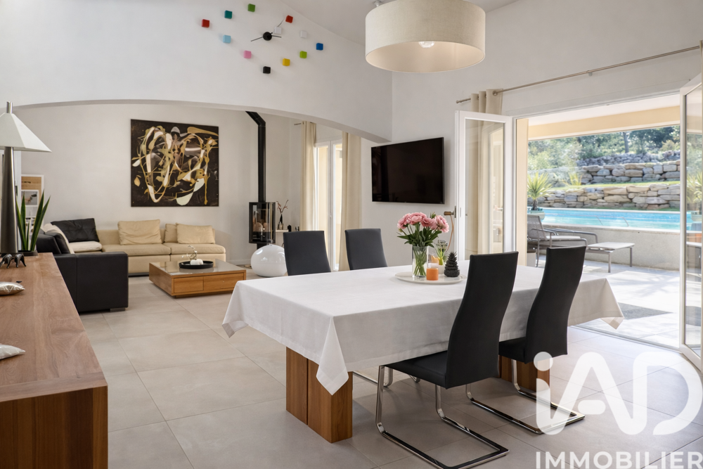 � vendre  Maison Carqueiranne (83320)