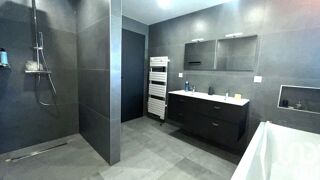  Villa  vendre 5 pices 143 m