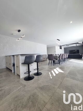  Villa � vendre 6 pi�ces 220 m�