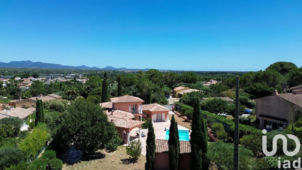 � vendre  Villa Roquebrune-sur-Argens (83520)