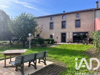 Maison 13 pièces 475 m² · à Sainte-Eulalie · 475 m² · 699 000 €