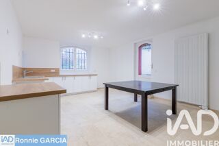  Maison  vendre 8 pices 210 m