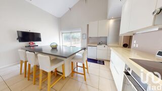  Maison  vendre 9 pices 210 m