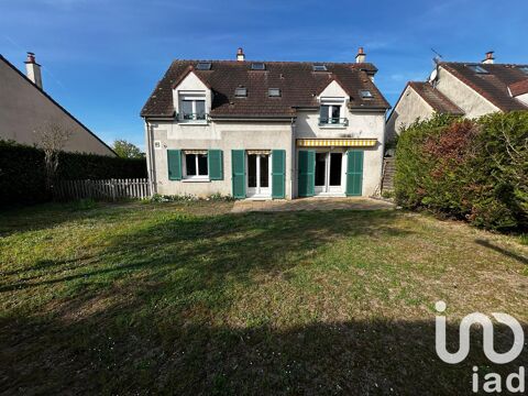   Location Maison traditionnelle 8 pices Maison - 8 pice(s) - 147 m