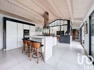  Villa � vendre 9 pi�ces 222 m�