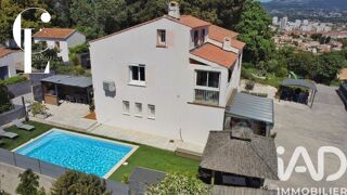  Maison � vendre 8 pi�ces 262 m�