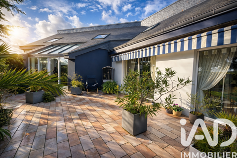   Vente Maison d'architecte 9 pi�ces Villa - 9 pi�ce(s) - 272 m�