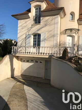  Maison  vendre 10 pices 220 m
