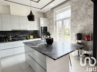  Maison  vendre 7 pices 212 m