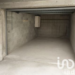  Parking / Garage  vendre 13 m