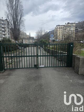  Parking / Garage  vendre 16 m