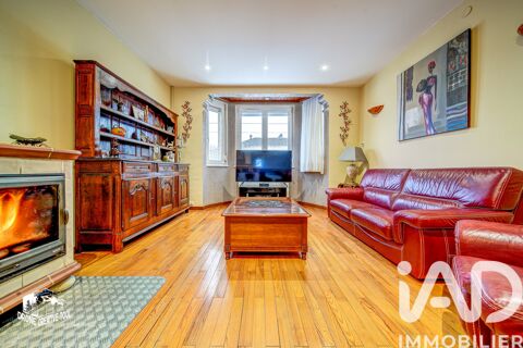   Vente Maison de village 7 pi�ces Maison - 7 pi�ce(s) - 193 m�