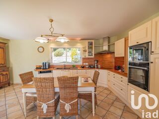  Villa  vendre 6 pices 240 m