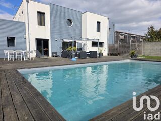  Maison � vendre 8 pi�ces 234 m�