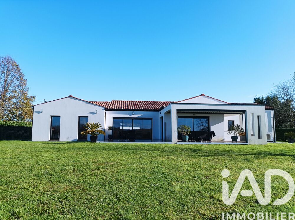 � vendre  Villa Soulignonne (17250)