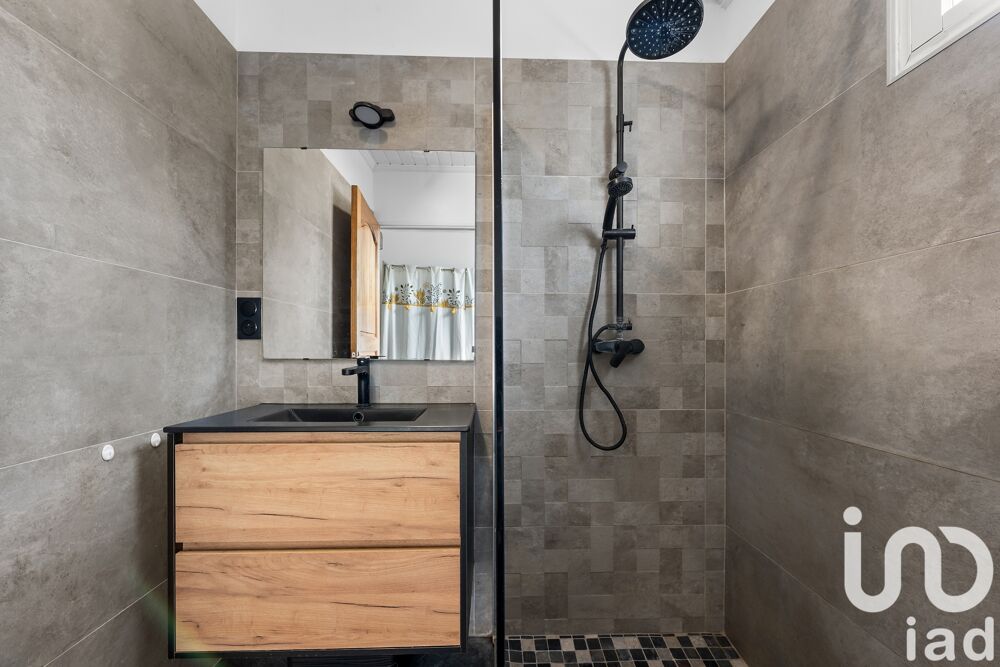 � vendre  Maison L' �tang-Sal� (97427)