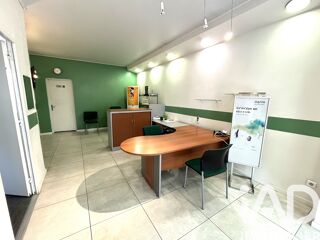  Immeuble � vendre 66 m�