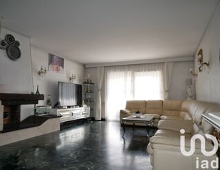  Maison � vendre 9 pi�ces 220 m�