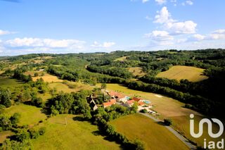  Maison  vendre 15 + pices 760 m