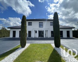  Maison  vendre 10 pices 270 m