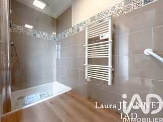  Immeuble � vendre 228 m�