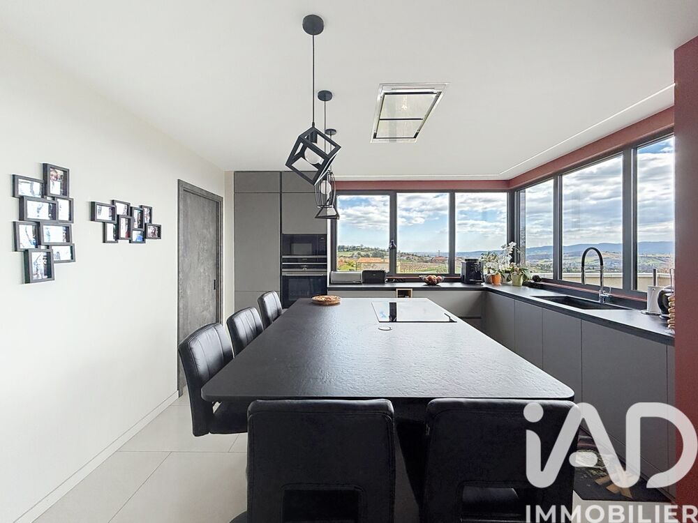 � vendre  Villa Moir� (69620)