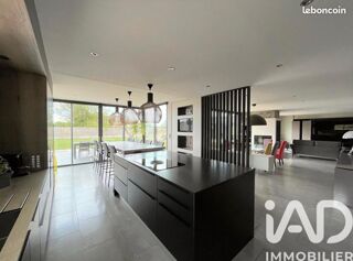  Villa � vendre 8 pi�ces 220 m�