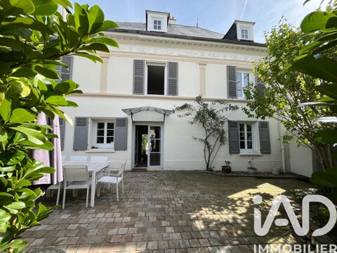   Vente Maison/villa 8 pi�ces Maison - 8 pi�ce(s) - 230 m�