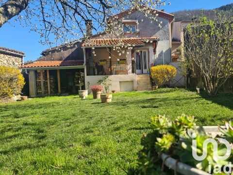   Vente Maison de village 7 pi�ces Maison - 7 pi�ce(s) - 150 m�
