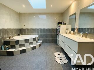  Maison � vendre 6 pi�ces 211 m�