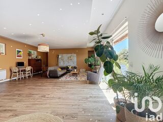  Maison  vendre 7 pices 284 m