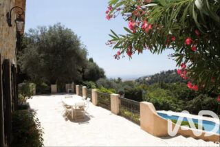  Maison � vendre 7 pi�ces 205 m�