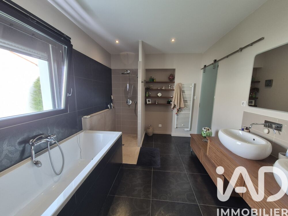 � vendre  Villa L'Houmeau (17137)