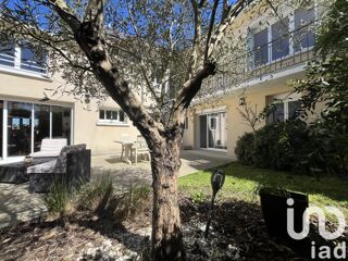  Maison  vendre 8 pices 245 m