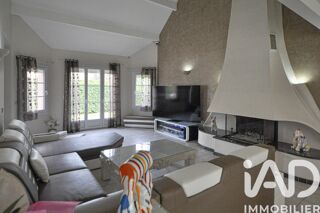  Maison � vendre 8 pi�ces 219 m�